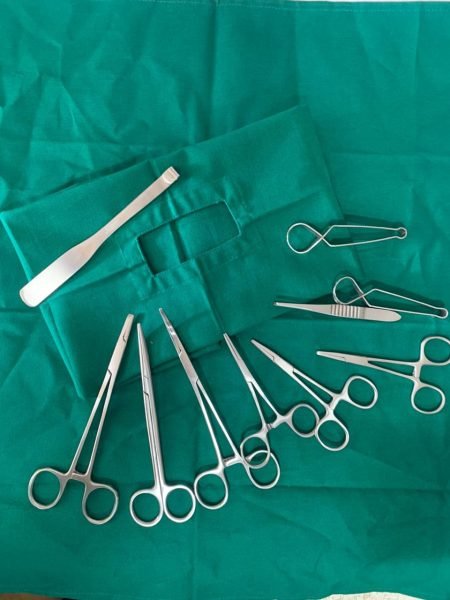 surgical instruments for cat sterilisation surgeries